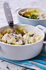 Scrambled eggs with mushrooms