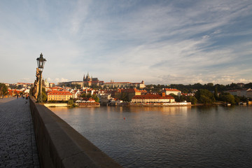 Obraz premium Early morning. View from Charles Bridge to Prague Castle 