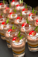  chocolate mini small mousse dessert