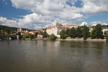 Fototapeta na wymiar View of old town and Prague castle, Czech Republic 