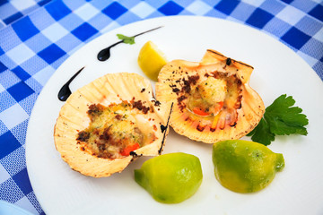 baked scallops with bread crumbs