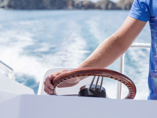 Skipper choosing the right course © Ravil Sayfullin