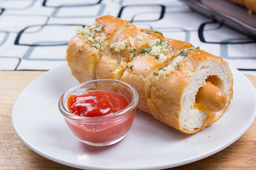 sausage bread with ketchop
