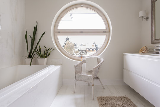 Simple and clean bathroom decor for those who love harmony