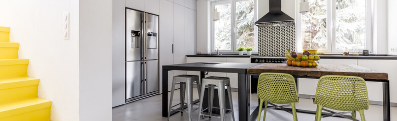 White open kitchen idea