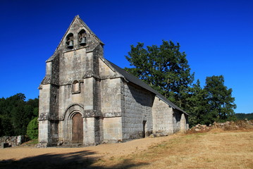 Fototapeta na wymiar Eglise et clocher de Toy-Viam.(Corrèze)