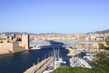 Fototapeta na wymiar Marseille and old port