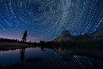 Foto auf Acrylglas Antireflex  Star Trails Over Cathedral Lake, Yosemite © phitha