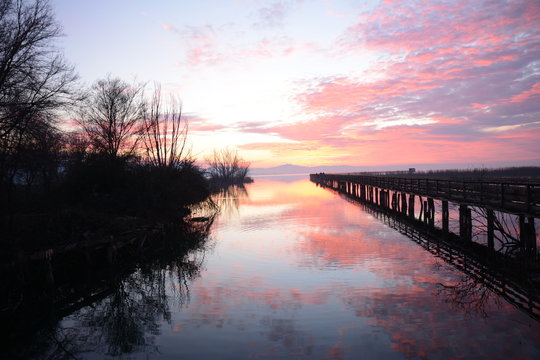 Tramonto sul lago