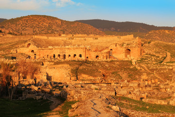 Fototapeta na wymiar Sunset at Hieropolis, Turkey