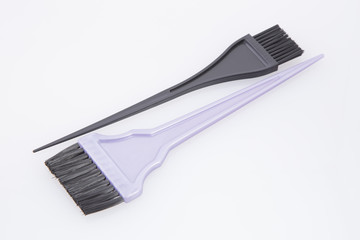 Brushes for applying hair dye
