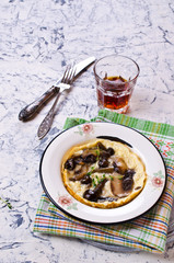 Scrambled eggs with mushrooms