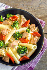 Penne pasta with chicken and vegetables