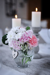 tischdekoration mit kerzen