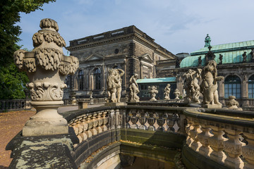 Fototapeta na wymiar Skulptur im Zwinger in Dresden, Deutschland