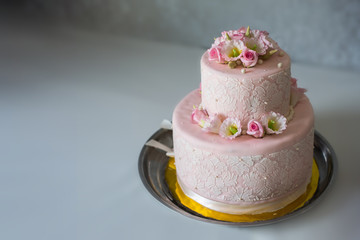Wedding cake with roses