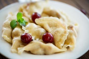 Cherry dumplings with mint