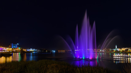 Fototapeta na wymiar Fountain view in Kazan city during a beautiful summer night.