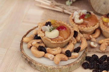 Mini almond nuts,fruit tart is delicious.