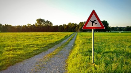 flugplatz schild i I