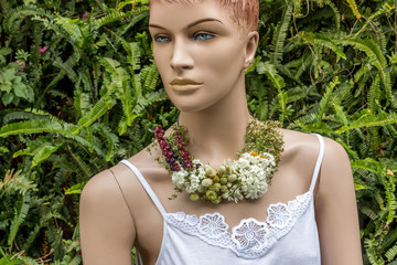 Collier
Collier végétal