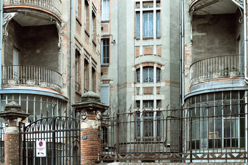 Fototapeta premium View on buildings in Toulouse, France