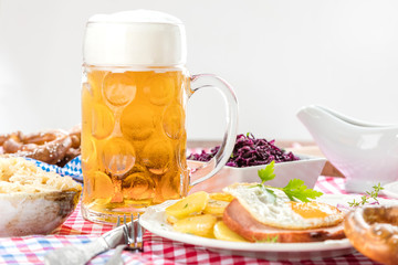 Oktoberfest Bier und Spezialitäten 