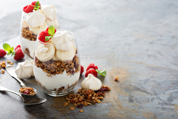 Banana and granola breakfast parfait