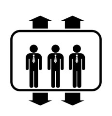 Hommes d'affaires dans un ascenseur