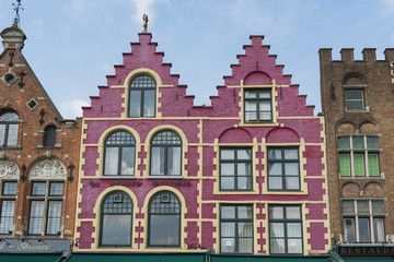 Fototapeta premium Tradycyjna architektura flamandzka w Brugii