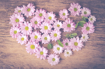 Grußkarte  -  Herz aus Blumen