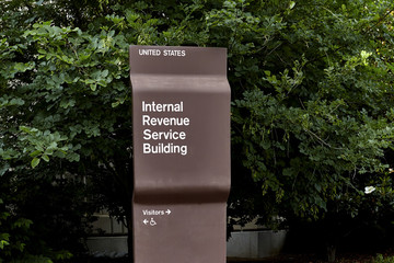 Internal Revenue Service Building Sign - obrazy, fototapety, plakaty