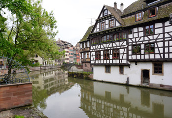 Fototapeta na wymiar Beautiful building in old town of Strasbourg