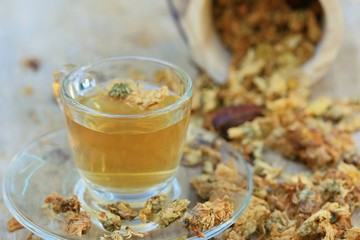 Chrysanthemum tea and dried