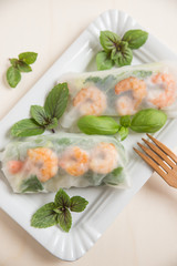 Asiatische Reispapier Rollen 