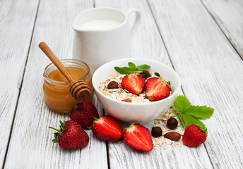 Muesli with strawberries