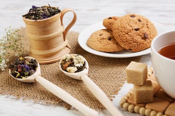 Herbal tea and cookies
