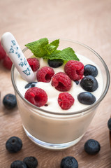 yogurt with raspberries and blueberries