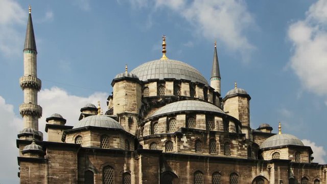 the yeni cami mosque in istanbul