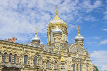 Fototapeta na wymiar Christian church in St. Petersburg