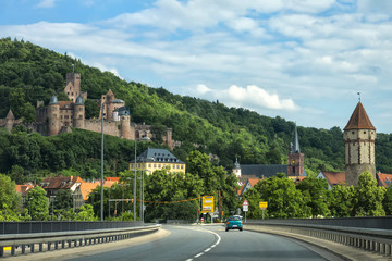 Wertheim am Main, Baden-W&uuml;rttemberg, Burg Wertheim im Hintergrund