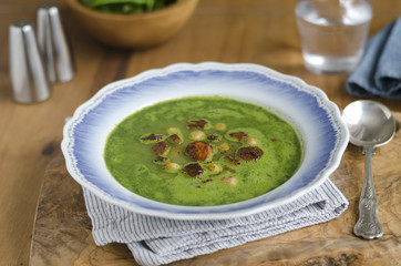 Watercress and chickpea soup