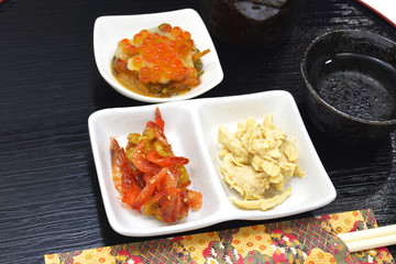 おせち料理　/日本酒にはおせち料理