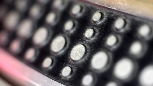 rings on a turntable platter whilst spinning