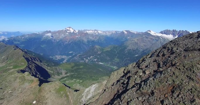 Alta montagna - Vista su vallata e paesi - Vista aerea