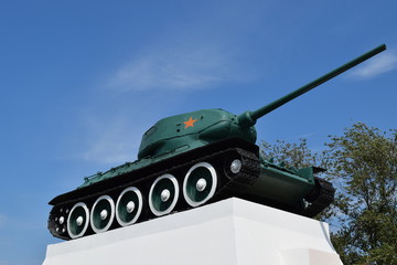 Fototapeta na wymiar Museum copy of the tank