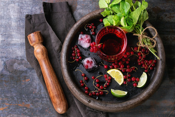Red currant lemonade