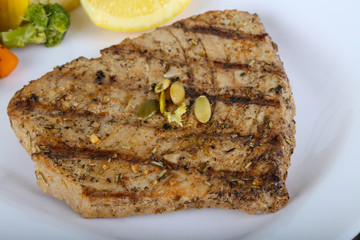 Grilled tuna steak