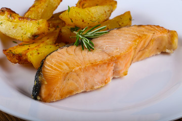 Baked salmon with potato