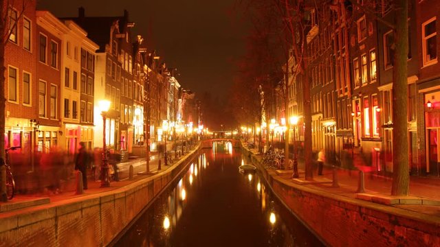 amsterdam red light district at night